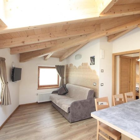 Casa Mirandola Montana Lägenhet Commezzadura Exteriör bild