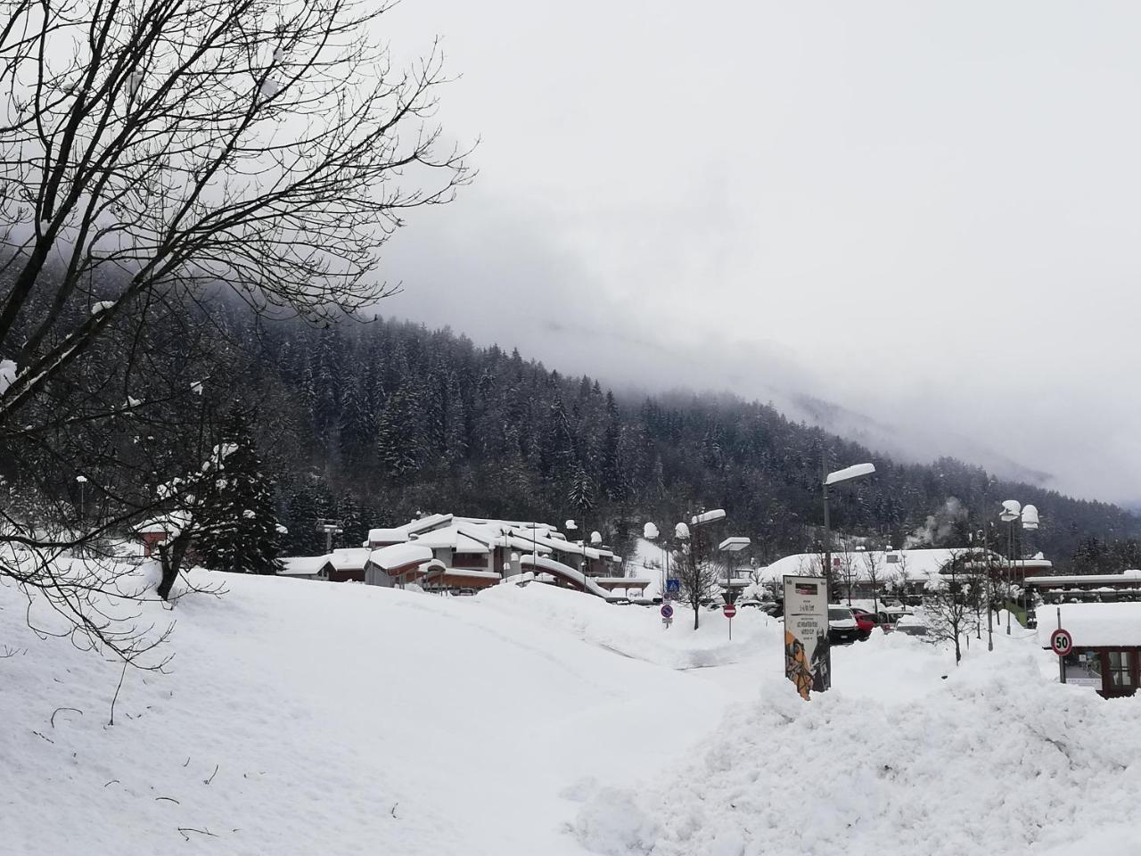 Casa Mirandola Montana Lägenhet Commezzadura Exteriör bild